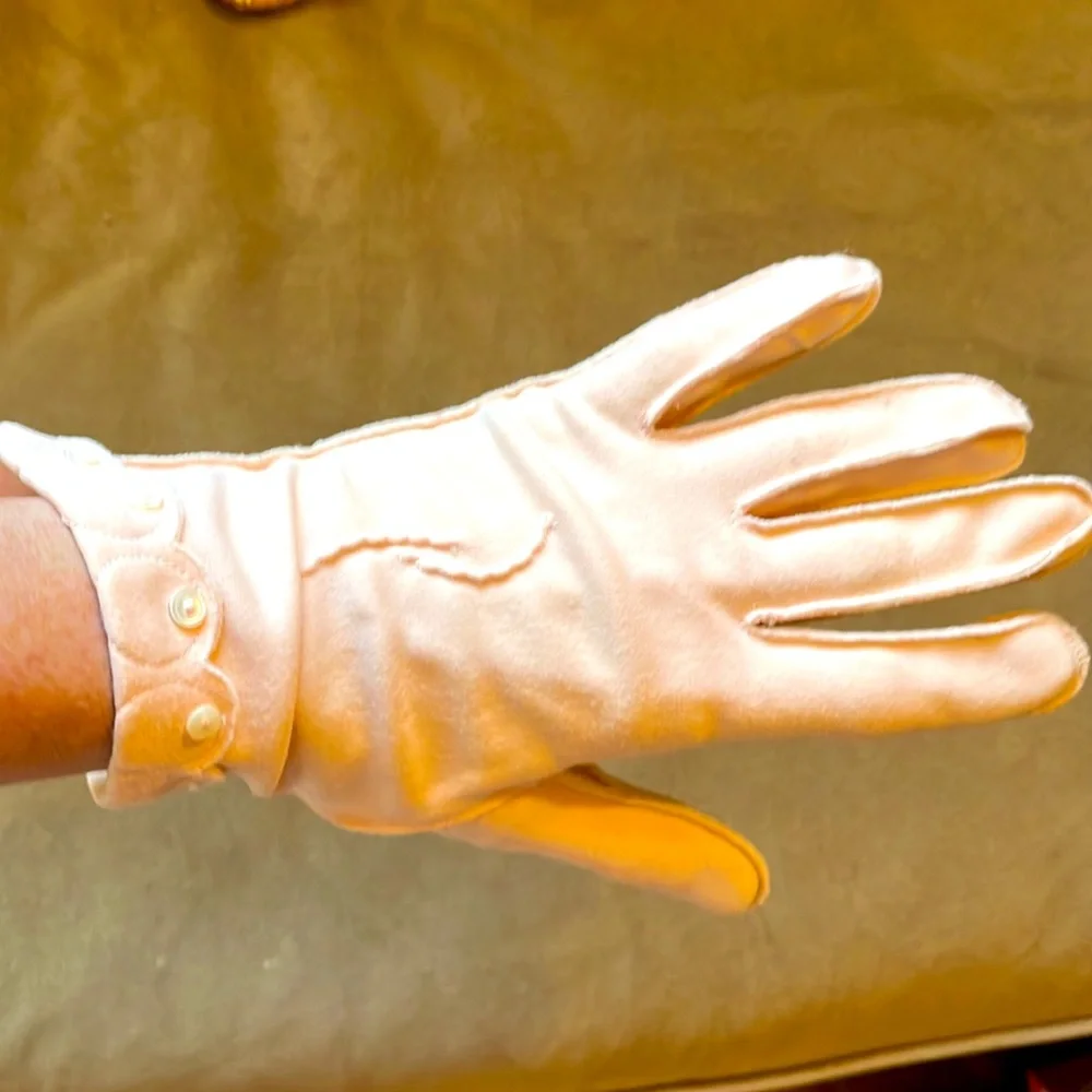 Vintage pale pink cotton‎ gloves